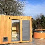 Holiday home Gwiazda Mogielicy Basen & Balia, Sauna