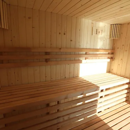 Gwiazda Mogielicy Basen & Balia, Sauna Nyaraló *