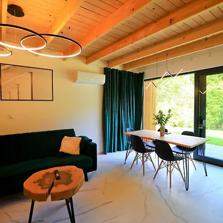 Gwiazda Mogielicy Basen & Balia, Sauna Ferienhaus *
