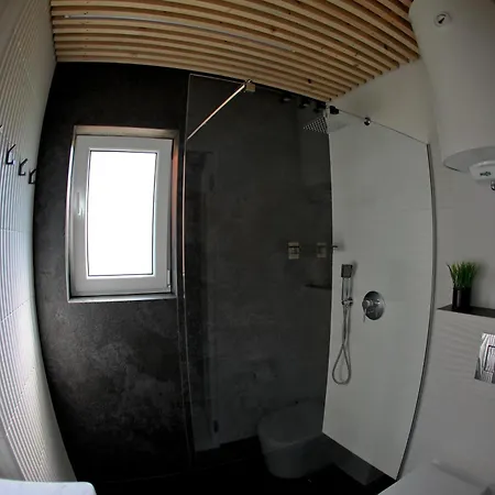 Gwiazda Mogielicy Basen & Balia, Sauna Holiday home